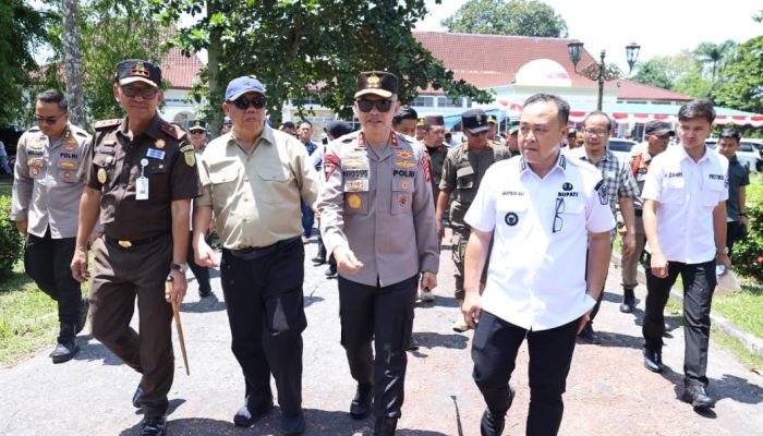 Kapolda Babel Tinjau TPS, Pastikan Pilkada Ulang 2025 Aman dan Tertib