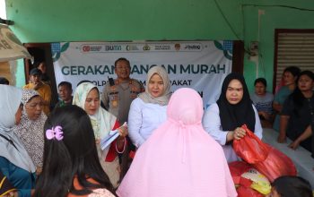 Polres Basel Gelar Gerakan Pangan Murah di Kecamatan Lepar, Warga Antusias Borong Beras