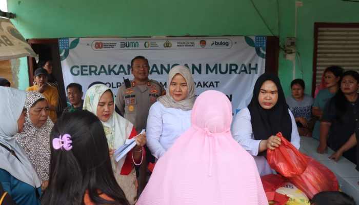 Polres Basel Gelar Gerakan Pangan Murah di Kecamatan Lepar, Warga Antusias Borong Beras