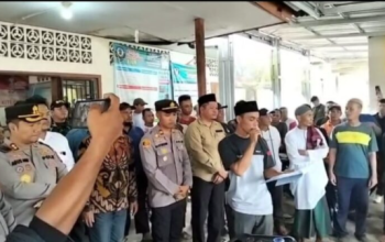 Ratusan Masyarakat Desa Pergam Datangi Kantor Desa, Protes Dugaan Mafia Tanah