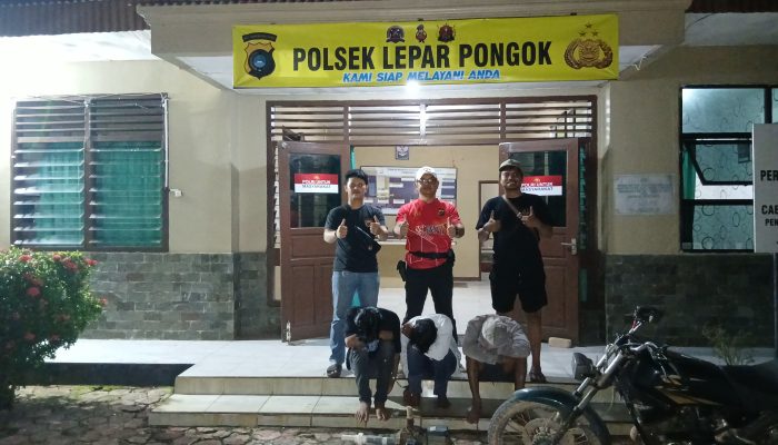 Nekat Curi Mesin Air Demi Beli Sabu, Tiga Pemuda Lepar Pongok di Tangkap Polisi. 