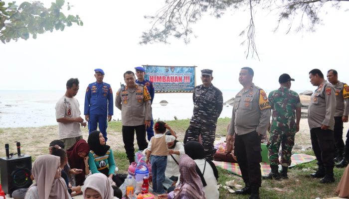 Polres Bangka Selatan Siagakan Puluhan Personel Amankan Destinasi Wisata Saat Libur Lebaran